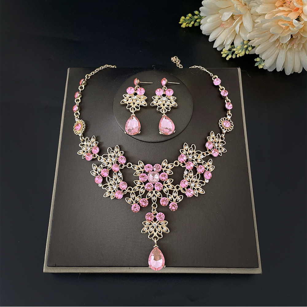 SET004 สีชมพู เครื่องประดับ 3 ชิ้น มงกุฎ สร้อยคอ ต่างหู จัดเซทสวยงาม สินค้าพร้อมส่งจากไทย