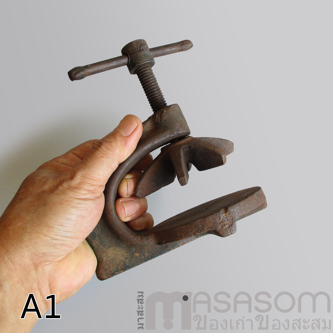 เหล็กปะยาง(ตัวหนีบขาไก่)