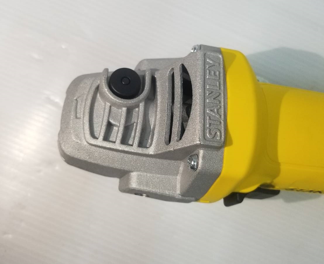 เครื่องเจียร์ไฟฟ้า 4 นิ้ว SG6100A (620วัตต์) STANLEY