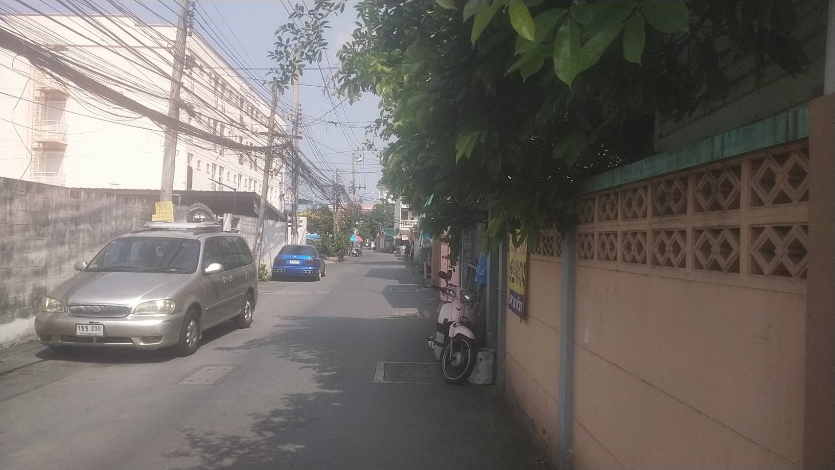 H1086 ขายที่ดิน 53 ตร.วา อยู่ซอยจรัญสนิทวงศ์25 ขนาดที่ดินกว้าง 10.5 เมตร ลึก20.5 เมตร ทำเลดี เหมาะพักอาศัย