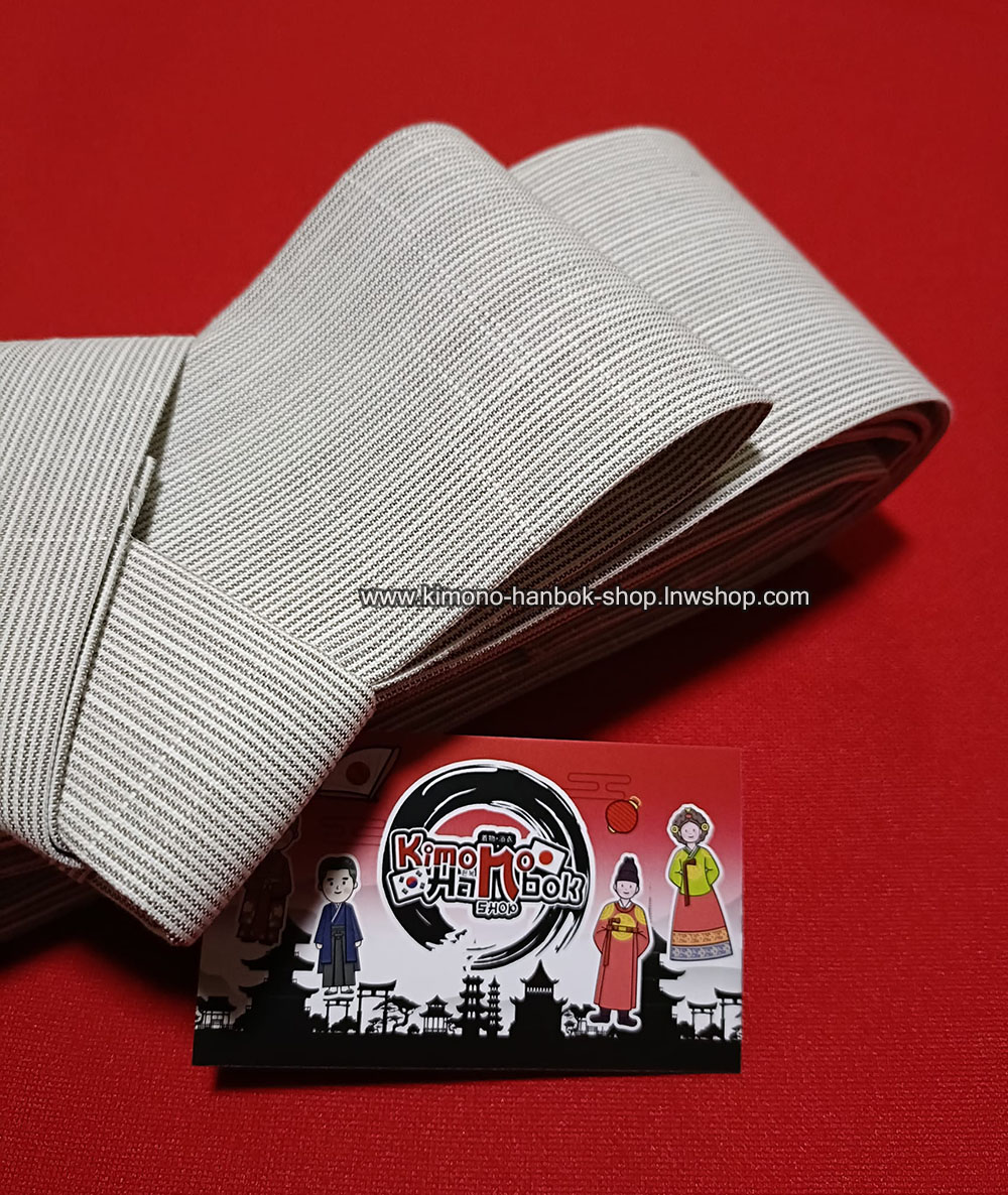 ยูกาตะชายสีเทา