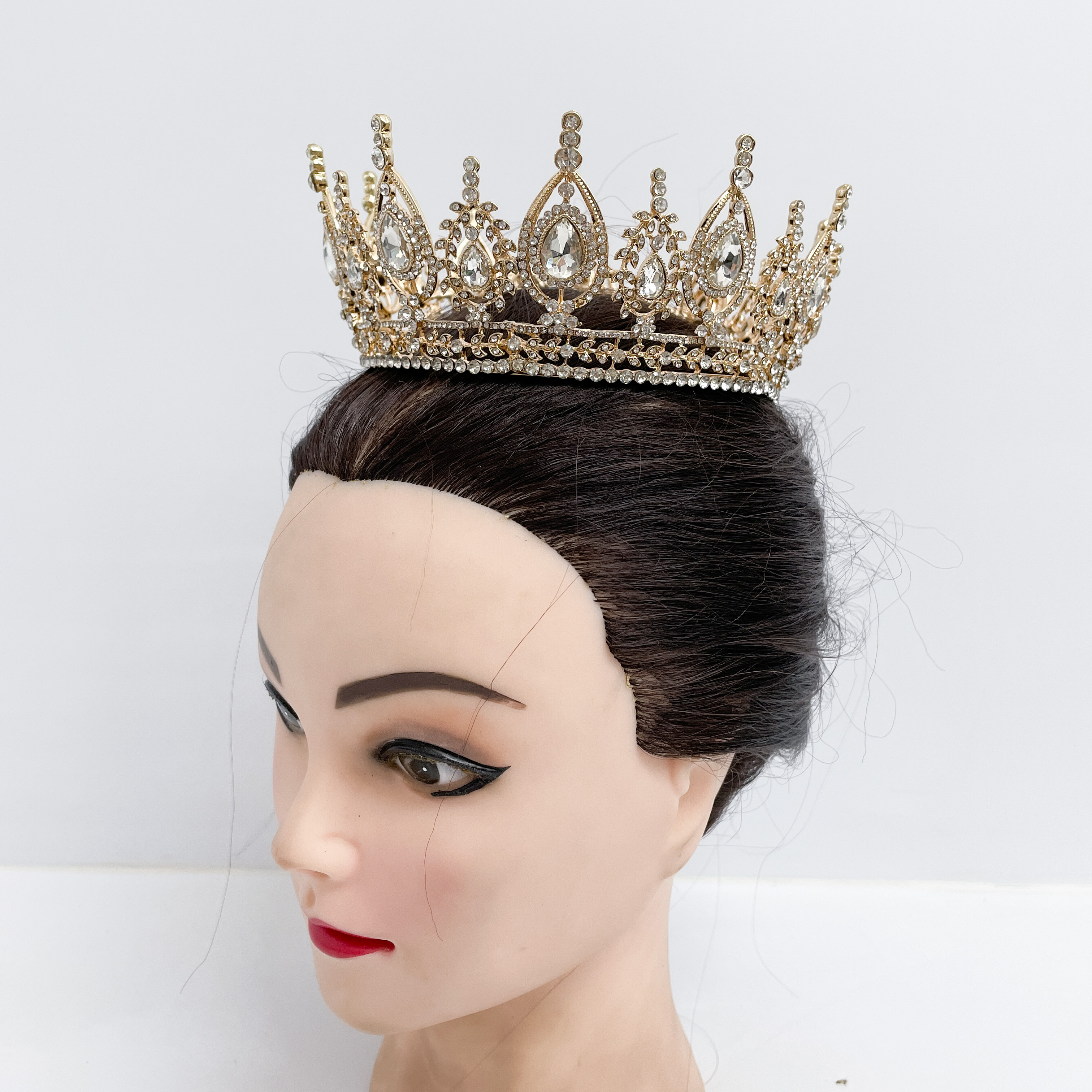 (พร้อมส่งจากไทย) มงกุฏ 097 สีทอง มงกุฎนางงาม มงกุฎเพชร มงกุฎประกวด สินค้าพร้อมส่ง ไม่ต้องรอนาน งานพรีเมี่ยม