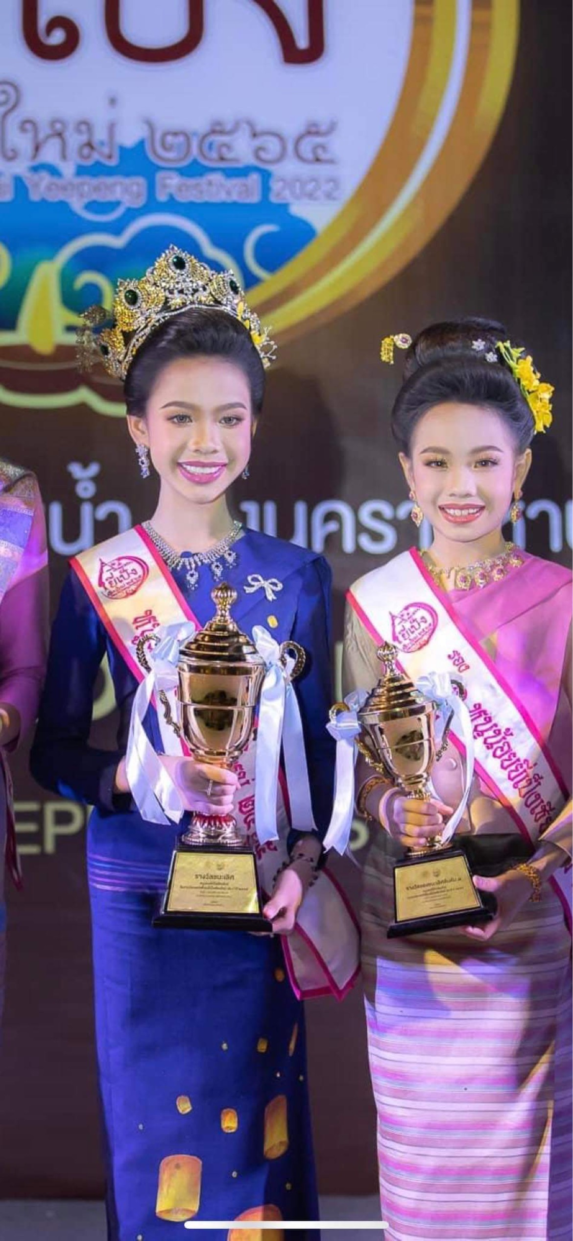 (พร้อมส่ง) มงกุฏ 089 สีเขียว-เหลือง มงกุฎนางงาม มงกุฎเพชร มงกุฎประกวด สินค้าพร้อมส่ง ไม่ต้องรอนาน งานพรีเมี่ยม