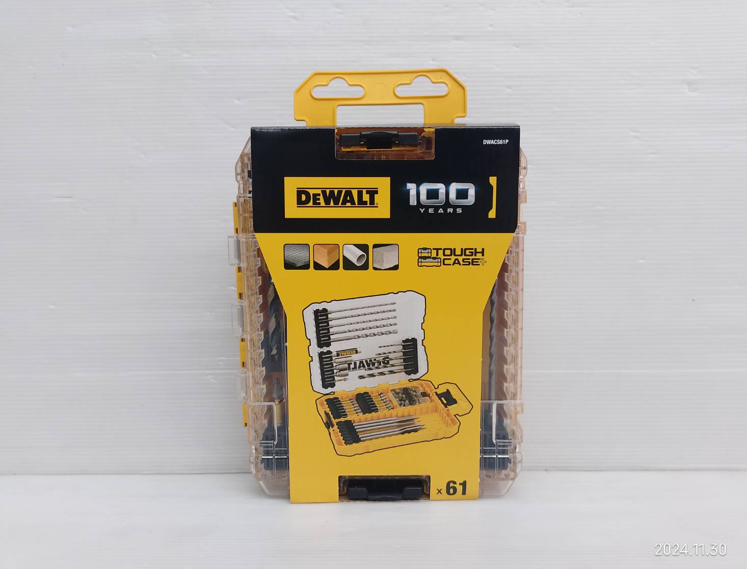 ชุดดอกไขควง DEWALT 100 ปี ให้ดอกสว่านมากถึง 61 ชิ้น รุ่น DWACS61P