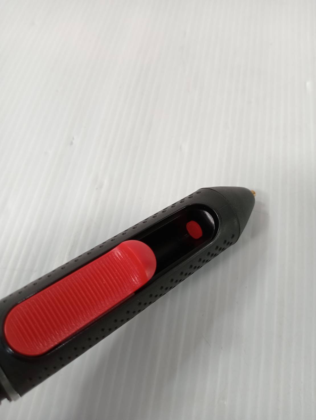 ปากกายิงกาวร้อนไร้สาย Gluey BOSCH สีชมพู Cupcake