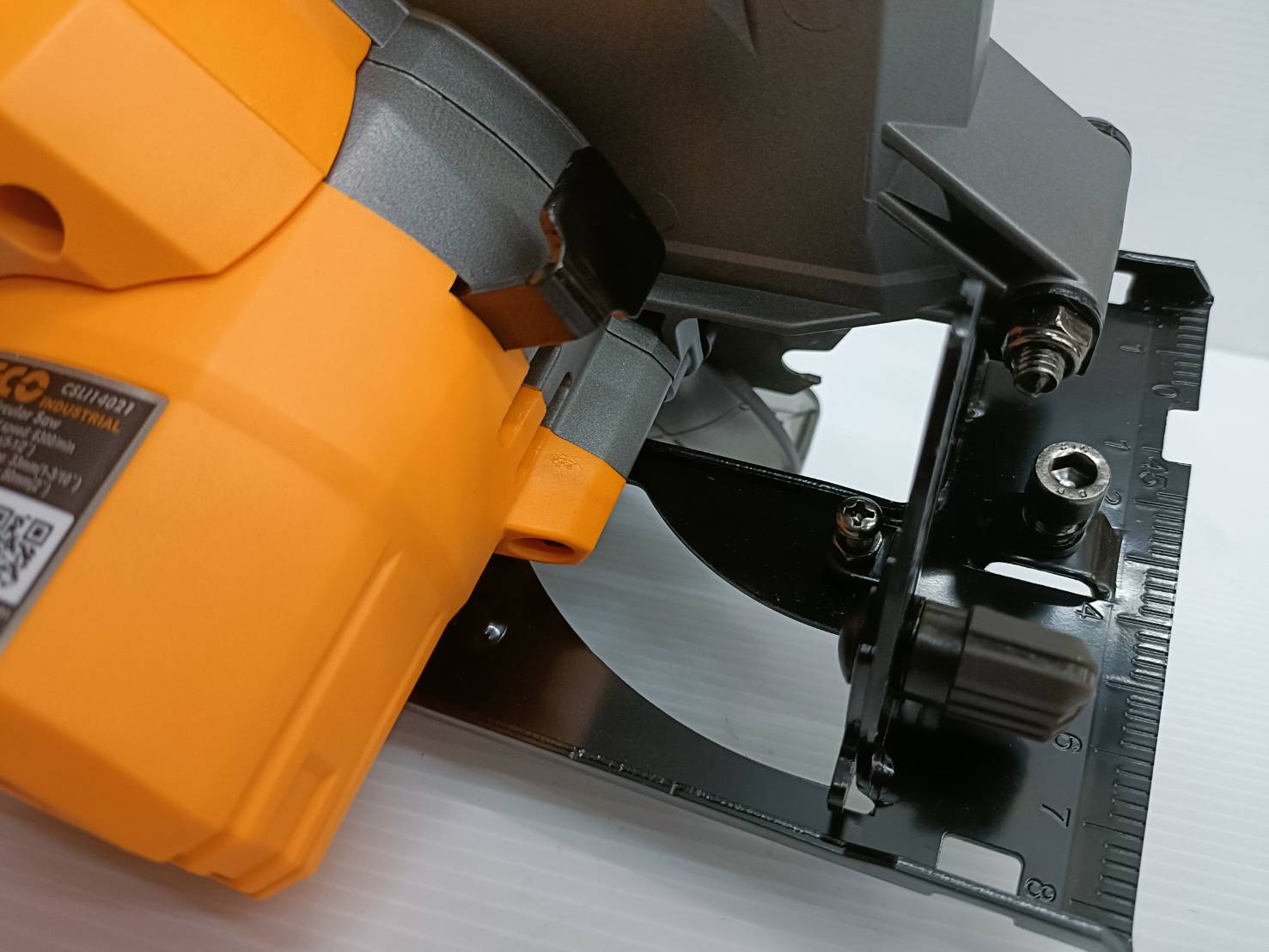 INGCO เลื่อยวงเดือนไร้สาย 20V 5 นิ้ว มอเตอร์ไร้แปรงถ่าน รุ่น CSLI14021