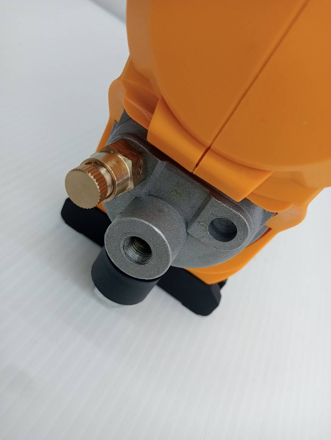 เครื่องอัดจารบี20V GGLI2010 INGCO