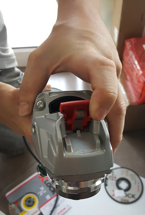 หินเจียร5" GWX14-125 BOSCH X-LOCK 06017B7000