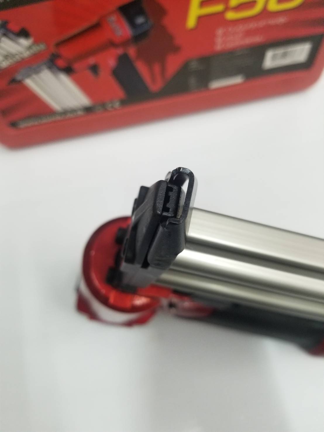 แม็กยิงตะปูลม ขาเดี่ยว F-50 REDKING เซฟตี้ปากปืน