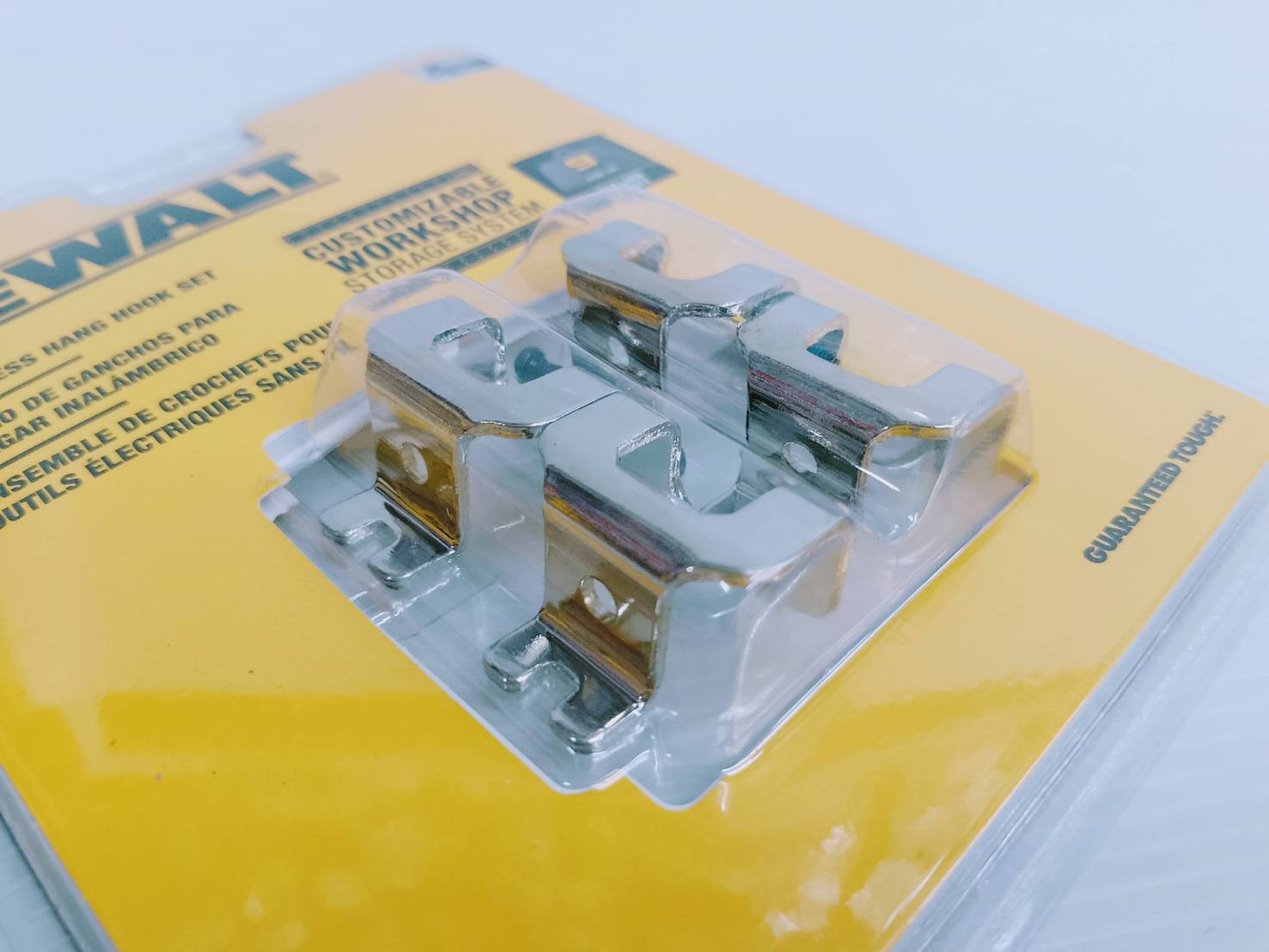 ชุดตะขอแขวนไร้สาย4ชิ้น DWST82818 DEWALT