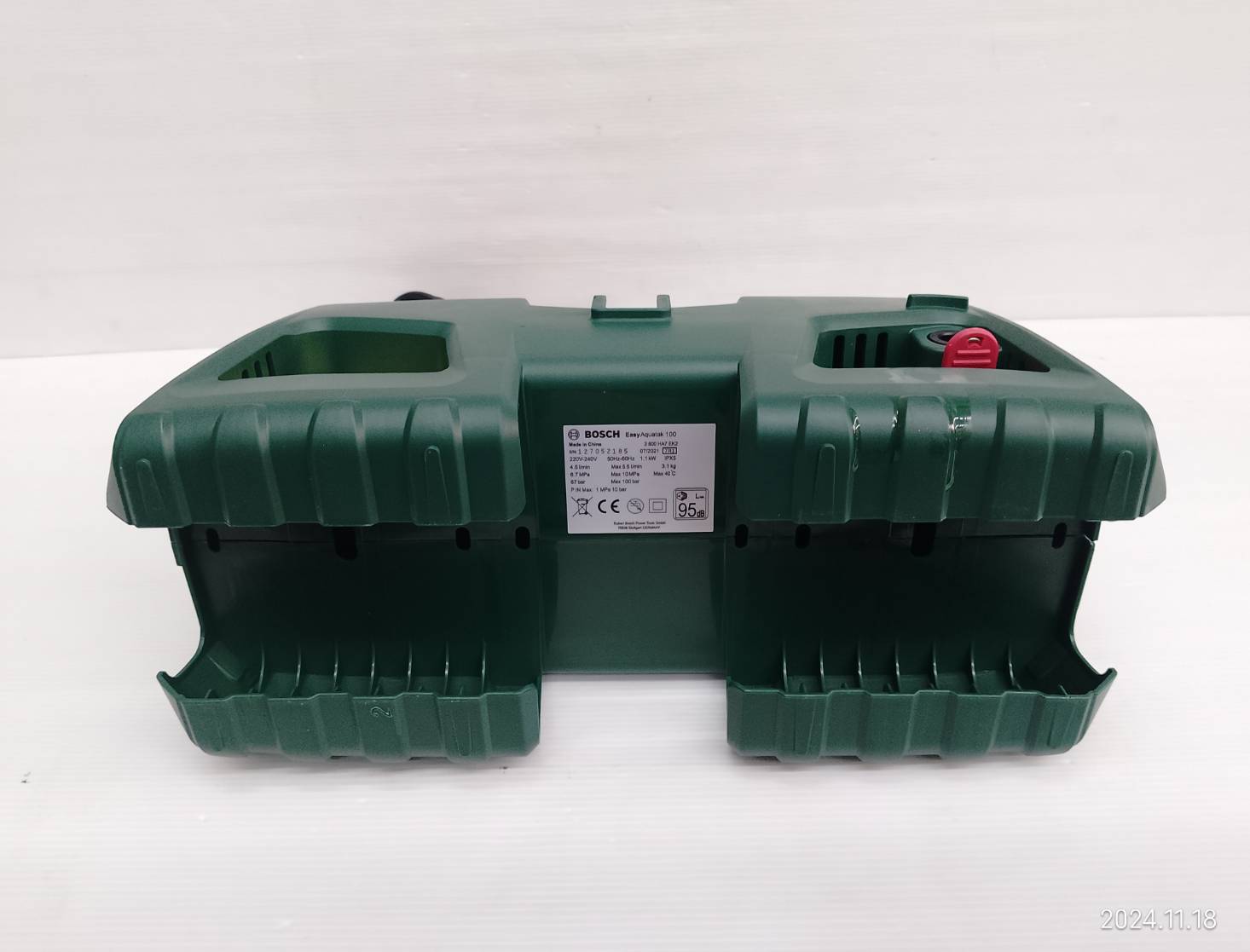 เครื่องฉีดน้ำแรงดันสูง EASYAQUATAK100 BOSCH