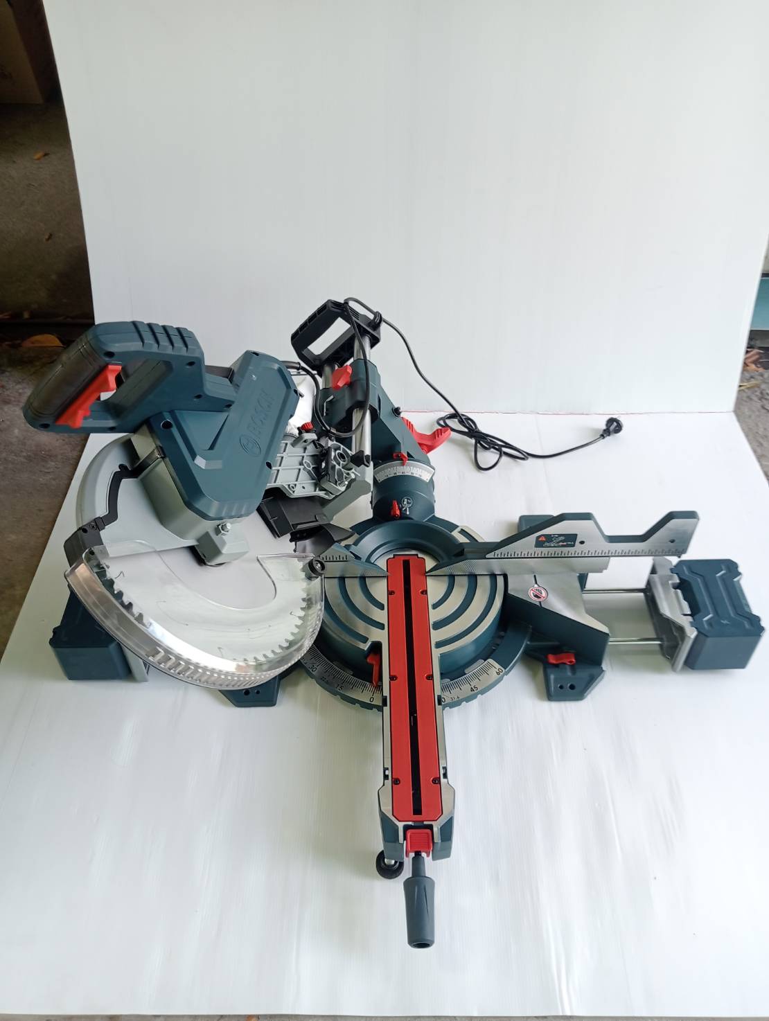 แท่นตัดองศา12" GCM340-305D BOSCH