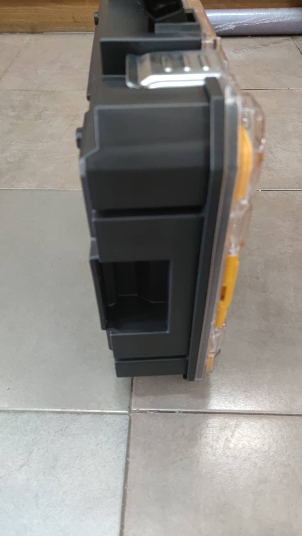 กล่องใส่อุปกรณ์10ช่อง DWST82968-1 DEWALT (T STAK)