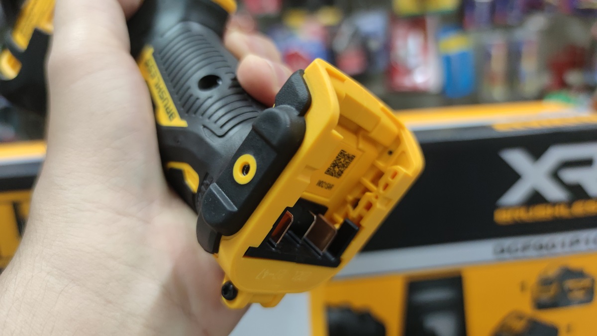 บล็อกกระแทก12V DCF901P1G DEWALT