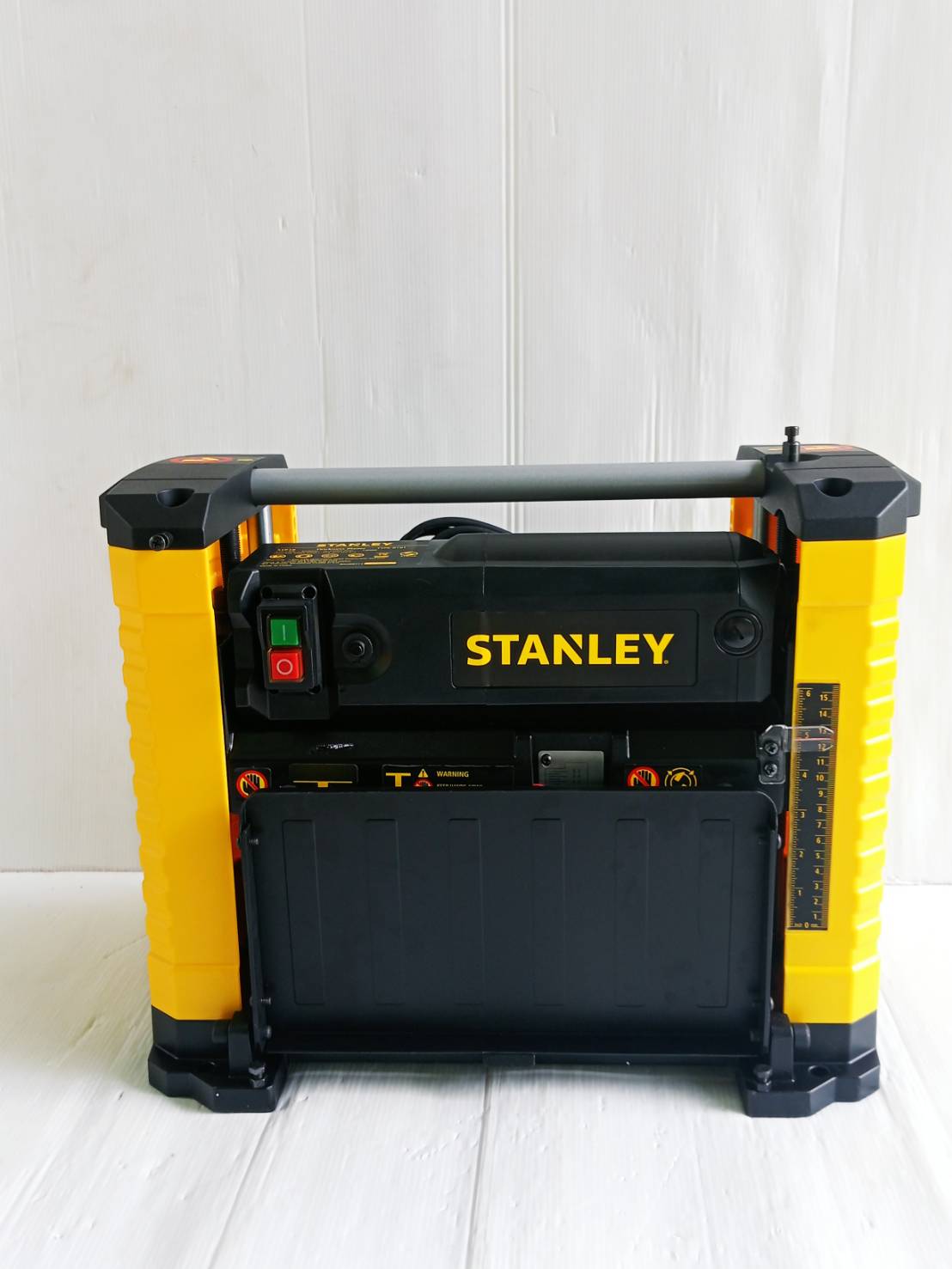 STANLEY เครื่องรีดไม้ไฟฟ้า 12 นิ้ว STP18-B1 (1800 วัตต์) รับประกันศูนย์ 2 ปี