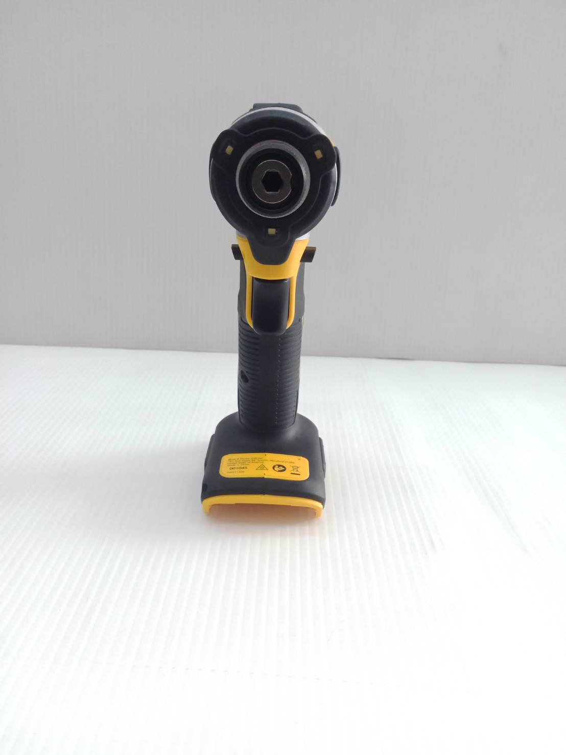 ชุดคอมโบสว่านกระแทกและไขควงกระแทกไร้สายไร้แปรงถ่าน 20V Max (DCF840+DCD709) พร้อมแบตเตอรี่ Power DCK2214E2 DEWALT