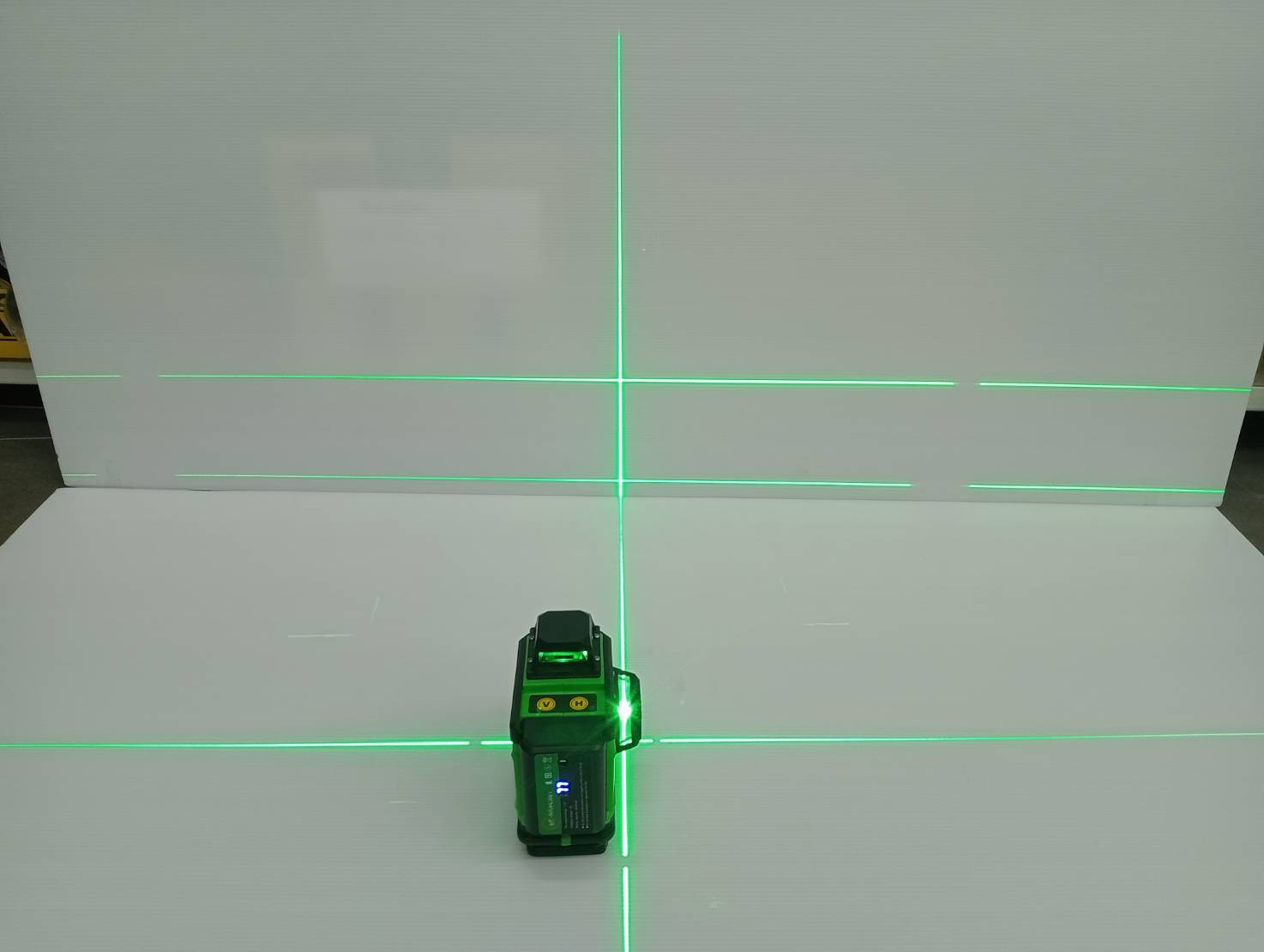 เลเซอร์วัดระดับ16เส้น MT-6500T MASAKI พร้อมขาตั้ง