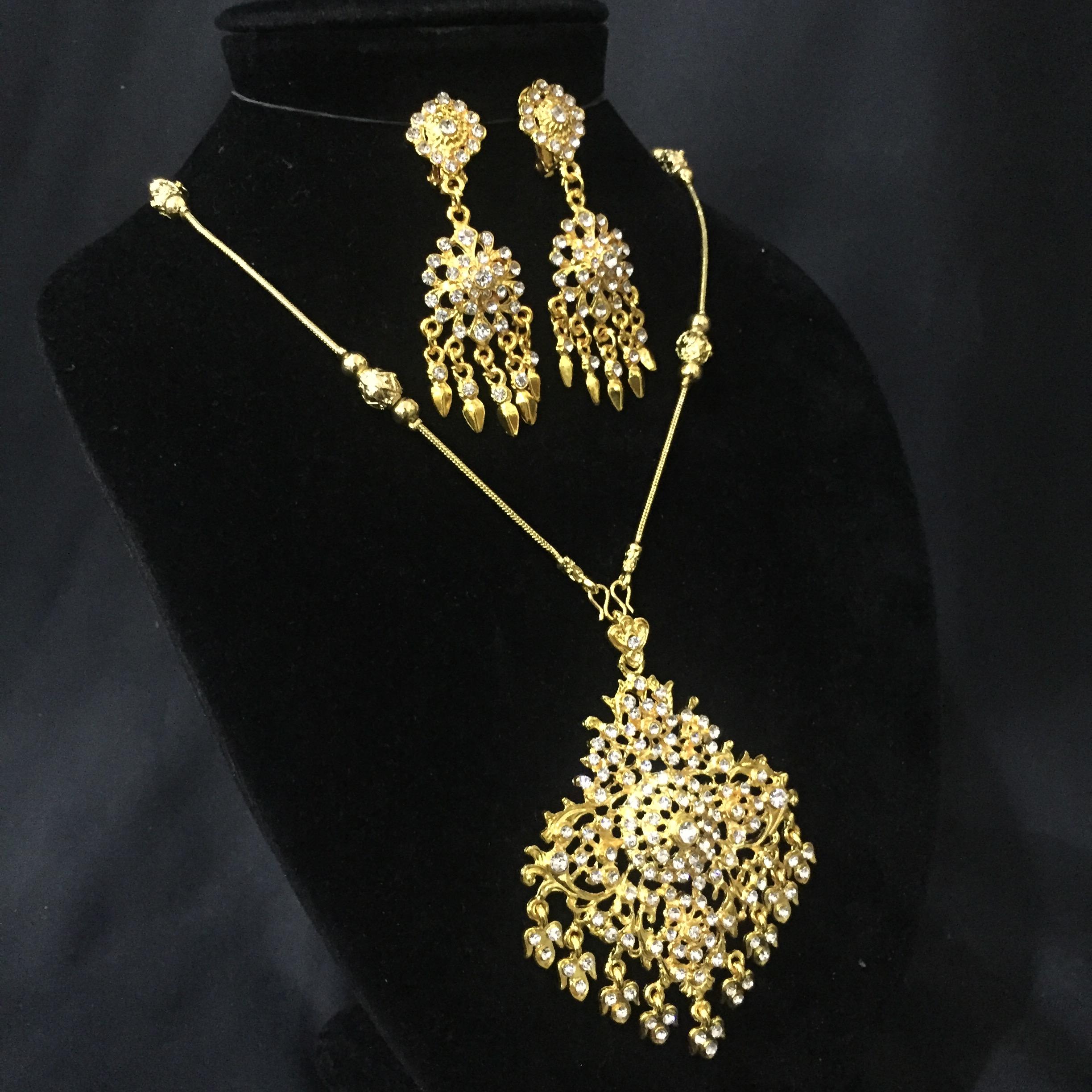 (พร้อมส่ง) เครื่องประดับไทยสร้อยคอ+ต่างหูแบบหนีบ 054