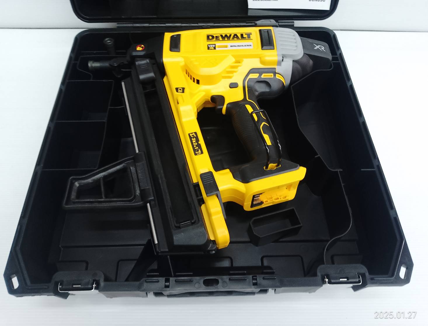 เครื่องยิงปืนลมไร้สาย20V DCN890N-XJ DEWALT