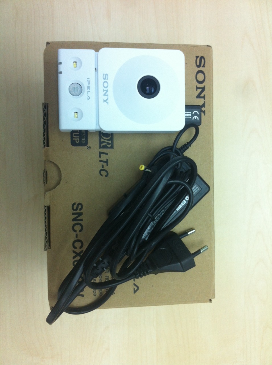 Sony SNC-CX600W Network Fixed HD Camera 1280 x 720 pixels with the Exmor® CMOS sensor Wide horizontal viewing angle of 120°