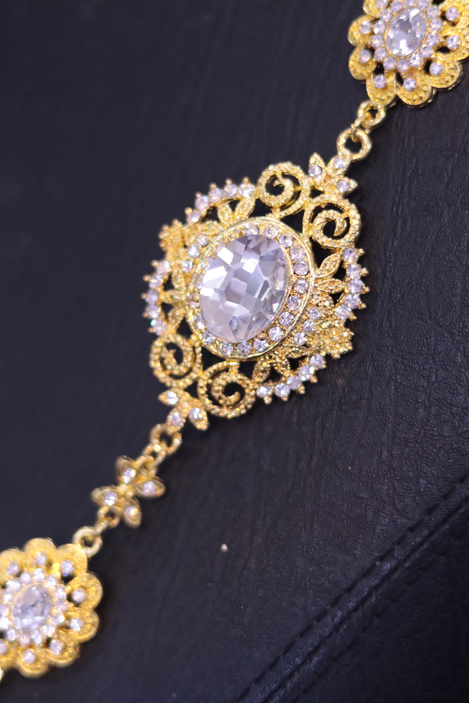 (พร้อมส่ง) สังวาลย์ 035