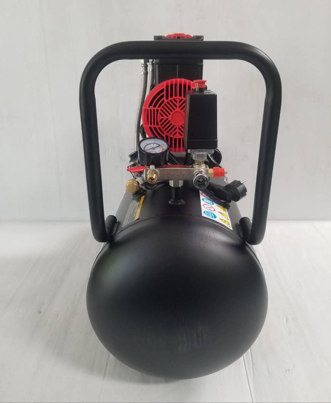 ปั๊มลมออยฟรี50ลิตร 1600W OS-50L EUROX Black Edition