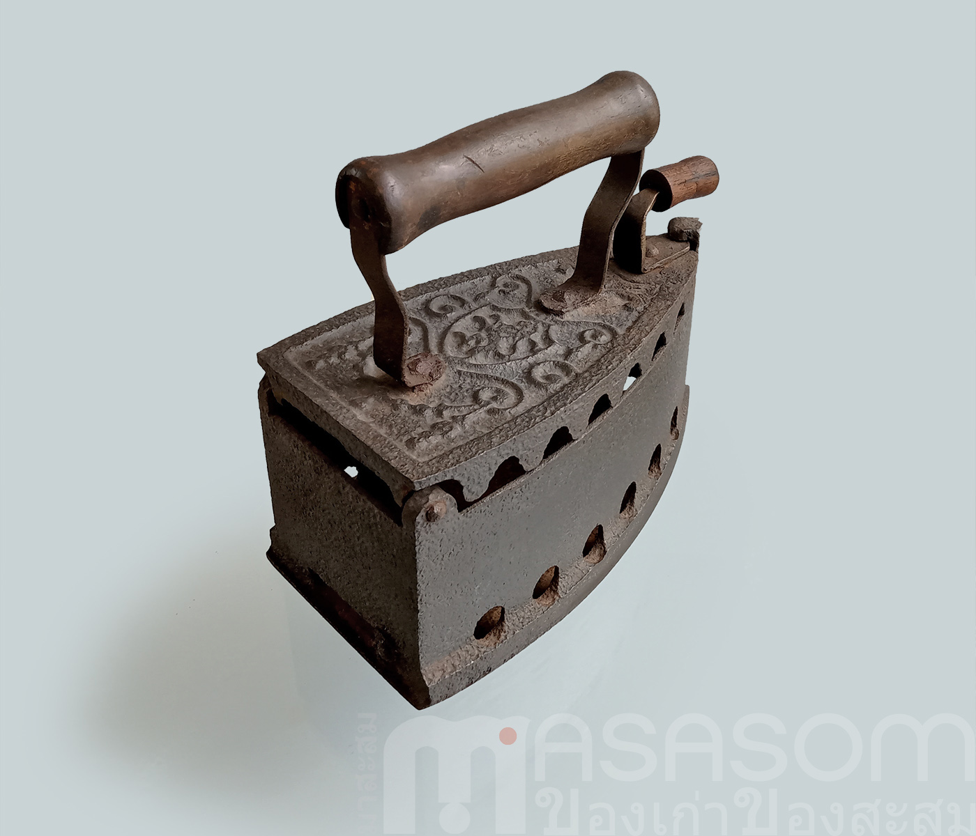 เตารีดเหล็กหล่อเก่ายุโรป