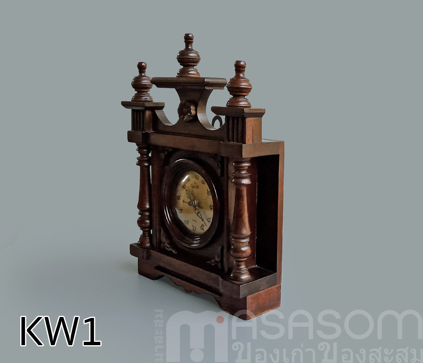 นาฬิกาไม้เก่าแขวนผนัง