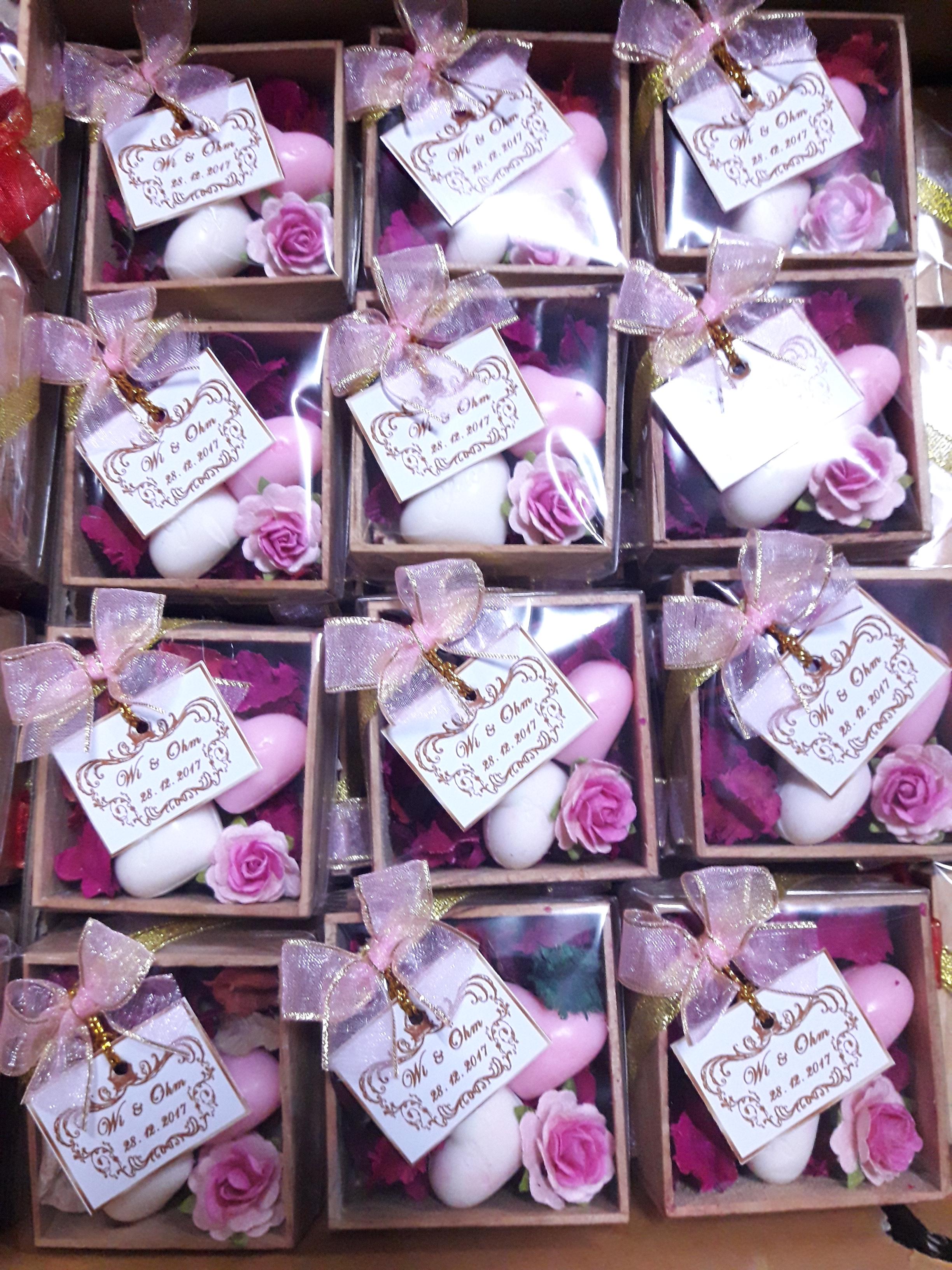 สบู่รูปหัวใจคู่พร้อมบุหงา ใส่กล่องไม้