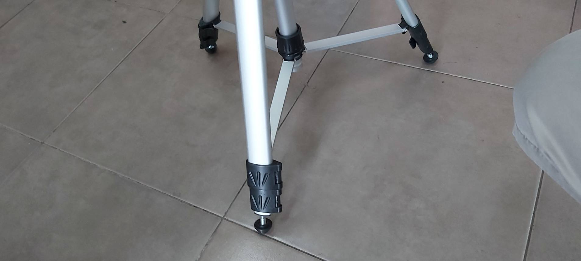 เลเซอร์ระดับ5เส้น แสงแดง STHT77513-8 STANLEY พร้อมขาตั้ง