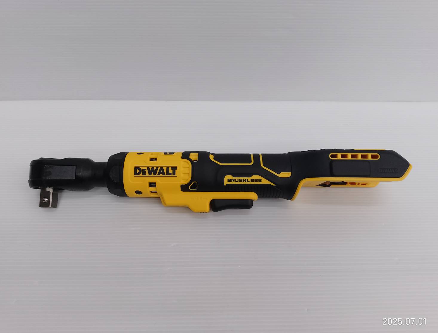 ประแจบล็อคไร้สาย 1/2 นิ้ว 18V DCF512N DEWALT