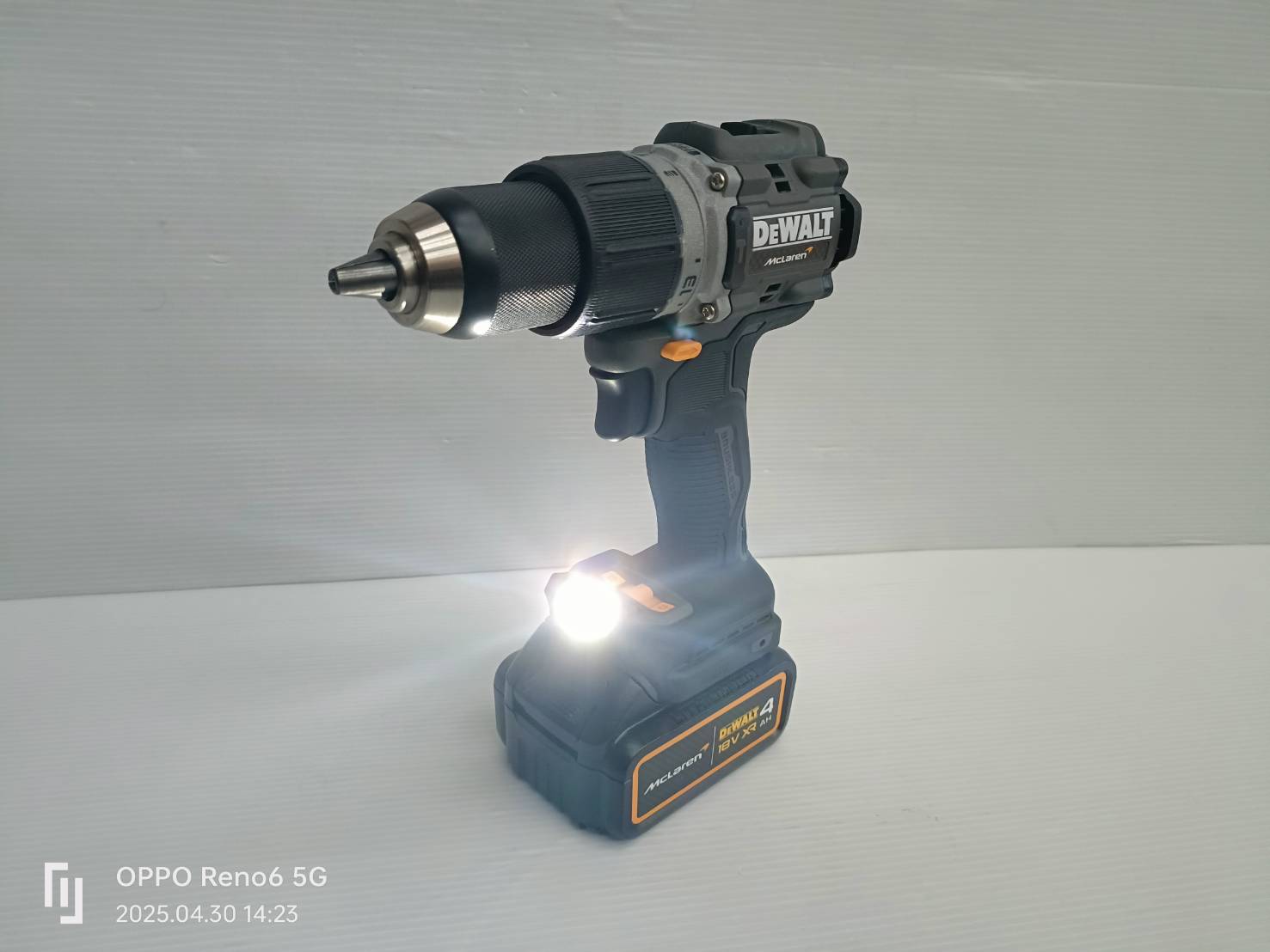 สว่านกระแทก18V DCD85MM1T-QW DEWALT McLaren