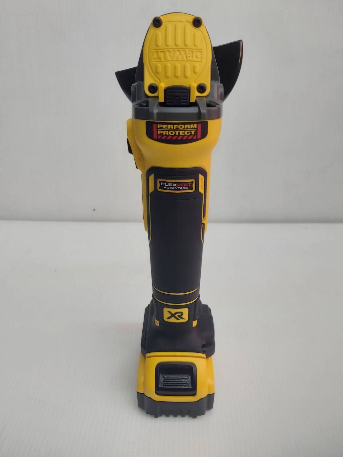 คอมโบ้ชุดสว่านไร้สาย20V (DCD805+DCG409) DCK2216P2T DEWALT