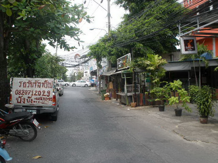 🚩H588 vายที่ดินพร้อมสิ่งปลูกสร้าง 194 ตร.วา อยู่ติดกับมหาวิทยาลัยธุรกิจบัณฑิต ถนนประชาชื่น พร้อมทาวน์เฮ้าส์ 3ชั้น 3หลัง เหมาะทำธุรกิจ