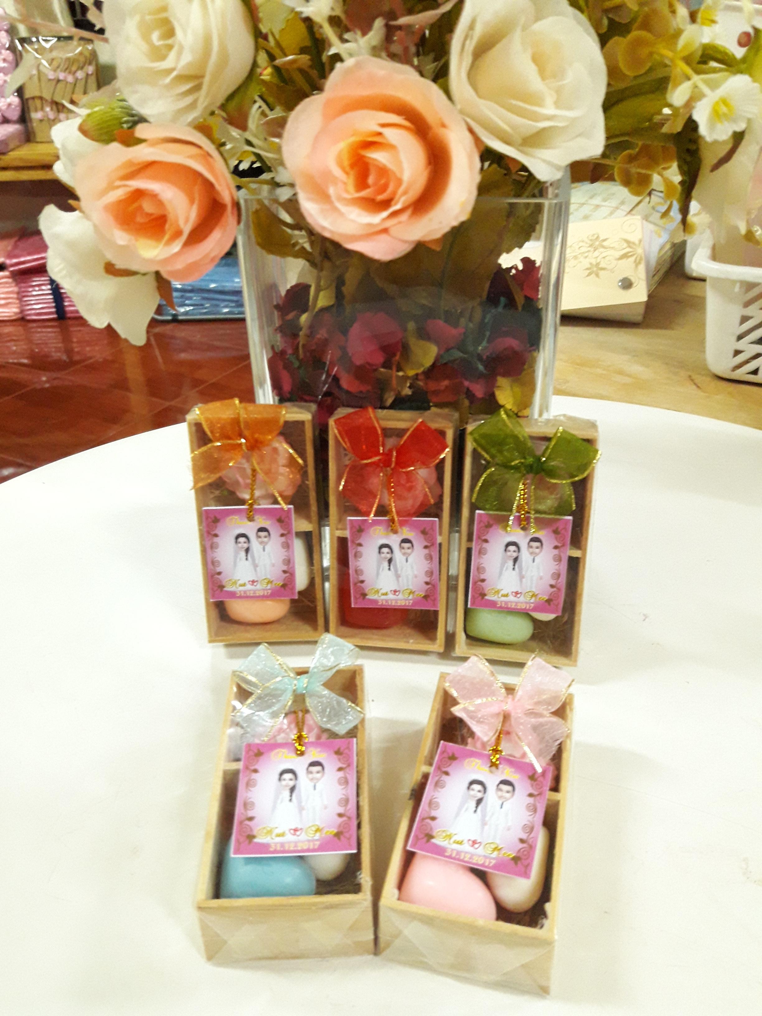 สบู่หอมหัวใจคู่ ใส่กล่องไม้แบบ 2 ช่อง