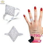 แหวนเพชร ประดับ เพชรCZ แหวนทรงสี่เหลี่ยมข้าวหลามตัด ดีไซน์ระดับไฮโซให้ลุคหรูหราสุดๆ โดดเด่นด้วยดีไซน์เรียบหรู บ่งบอกถึงรสนิยมของผู้สวมใส่