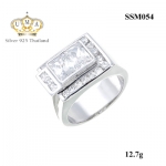 แหวนพลอยผู้ชาย ประดับเพชรCZ ดีไซน์สวยงามหนักแน่น ประดับเพชรน้ำงามมากแวววาว ไม่ใหญ่และไม่เล็กจนเกินไปสามารถใส่ได้ทุกวัน สง่างาม มีรสนิยม