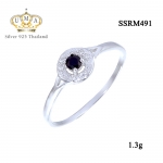 แหวนทองคำขาว ประดับเพชร CZ แหวนทรงกลม ประดับพลอยกลมเหลี่ยมเกสรสีดำ ล้อมรอบฝังเพชรกลมขาว เปล่งประกายเจิดจรัส แวววับงามจับใจ