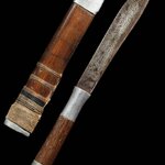 มีดหมอ ยุคต้น หลวงพ่อบุญมี อิสสโร (พระครูอาทรสิกขกิจ) วัดเขาสมอคอน ลพบุรี งานศิลป์ช่างสว่าง(ช่างหลัก) ด้ามไม้ฝักไม้ ขนาดพกพา ความยาวรวมฝัก 9.8 นิ้ว สภาพบ้านๆเดิมๆ รับประกันแท้สากล 100%