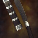 มีดหมอ มีดเทพศาสตรา หลวงพ่อกวย ชุตินฺธโร วัดโฆสิตาราม (วัดบ้านแค) จังหวัดชัยนาท ด้ามไม้ ฝักไม้ ใบเหล็กดำ ขนาดพกพา ความยาวรวมฝัก 9 นิ้ว ศิลป์มาตรฐาน ตอกลายนาคเกี้ยว นาคสมพงษ์ ทำแหมเงินยกขอบที่ฝักมีดใหม่ เข้ากลั่นมีดแบบลิ่มโบราณ