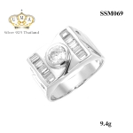 แหวนผู้ชาย ประดับเพชรCZ แหวนหน้าสี่เหลี่ยม ฝังเพชรเม็ดโตๆตรงกลาง ข้างๆฝังเพชรแทปเปอร์ ออกแบบดีไซน์เท่ไม่เหมือนใคร ใส่สบายนิ้ว ใส่ออกงานได้ทุกวัน