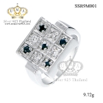 แหวนทองคำขาว ประดับเพชร CZ แหวนลายตารางทรงสี่เหลี่ยม ดีไซน์เก๋ๆเพิ่มให้ลุคของคุณดูสง่า รับรองได้ว่ามีสไตล์สุดๆ