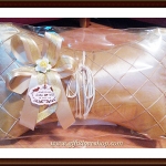 หมอนใบชา สามเหลี่ยมใหญ่ สูง 8 นิ้ว กว้าง 14 นิ้ว