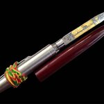 มีดหมอ รูปแบบมีดปากกาจีนจัดสร้าง ช่วงปี 23-25 หลวงพ่อบุญมี อิสสโร (พระครูอาทรสิกขกิจ) วัดเขาสมอคอน ลพบุรี งานศิลป์ช่างนะ (กลุ่มบ้านช่างเมือง) ขนาดพกพา ร่วมสมัย สำหรับท่านที่ไม่ชอบพกพามีดหมอขนาดใหญ่ พกพาง่าย แท้ทันหลวงพ่อปลุกเสก สภาพเก็บหิ้งๆ ปิดทองเดิมๆ