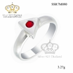 แหวนเพชรcz ประดับเพชร CZ แหวนสามเหลี่ย ประดับพลอย ก้านแหวนเรียวเรียบ มีลักษณะเรียบง่ายแต่แฝงความโมเดิร์นคลาสสิก ใส่ได้ทุกโอกาส