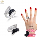 แหวนทองคำขาว ประดับเพชร CZ แหวนก้านไขว้ ฝังเพชรกลมขาวสลับเพชรกลมดำ มีประกายระยิบระยับ แวววาว ดูหรูหรา ก้านแหวนเรียวเล็ก สวมใส่สบาย