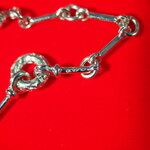 สร้อยมงคลเทพประสิทธิ์ รุ่นแรก เนื้อเงิน มวลสารร้อยล้าน ชุบทองคำขาว สร้าง 500 เส้น อั๋น โอกิ จัดสร้าง สร้อยคอพุทธคุณมวลสารจากพระเครื่องยอดนิยมตะกรุดเก่านับ 100 ปี มีมูลค่าของมวลสารมากกว่า 100 ล้านบาท (มวลสารเดียวกันกับพระพรหมประสิทธิ์) มวลสารดี พิธีดี