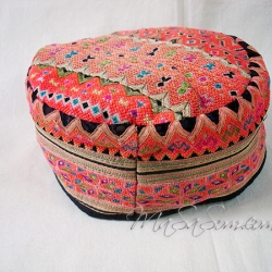 หมวกแม้ว