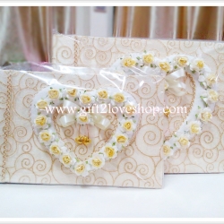 สมุดอวยพรแบบผ้าลายทองหน้าดอกไม้