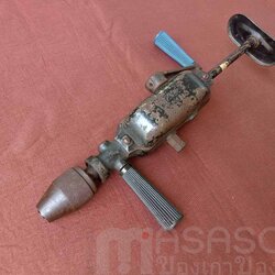 สว่านมือโบราณ